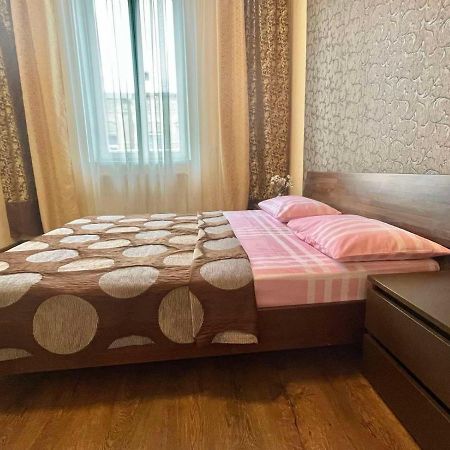Крехівська 5,Апартаменти В Центрі, Дві Спальні Λβιβ Εξωτερικό φωτογραφία