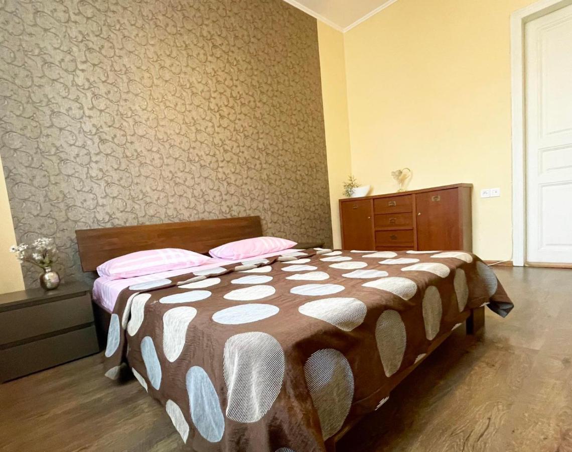 Крехівська 5,Апартаменти В Центрі, Дві Спальні Λβιβ Εξωτερικό φωτογραφία
