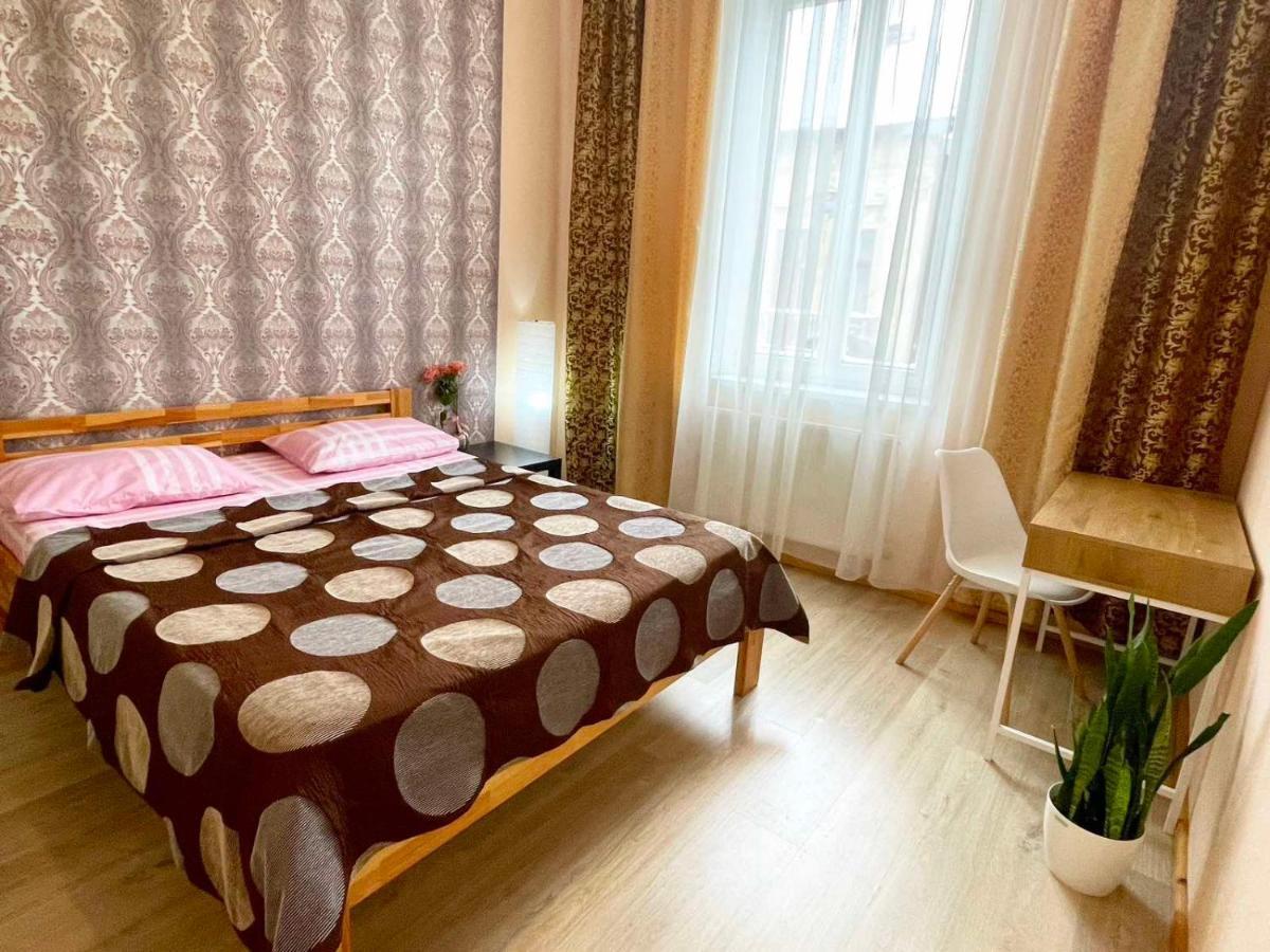 Крехівська 5,Апартаменти В Центрі, Дві Спальні Λβιβ Εξωτερικό φωτογραφία